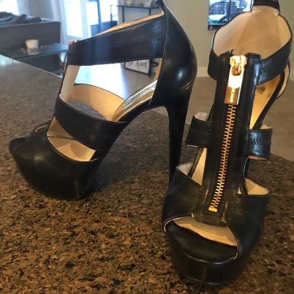 Michael Kora Berkeley Platform - Picture 1 of 1